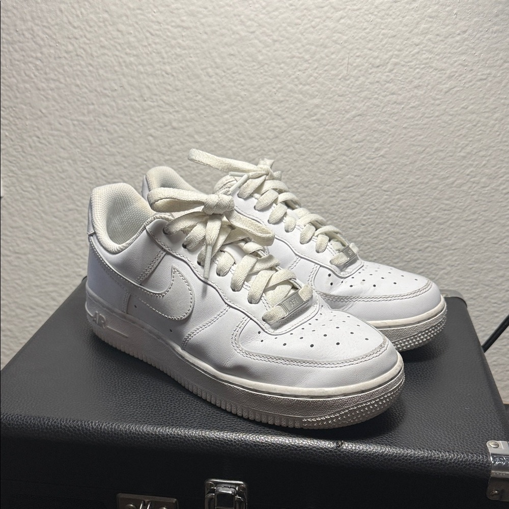 Nike Women's Air Force 1 '07 Shoes